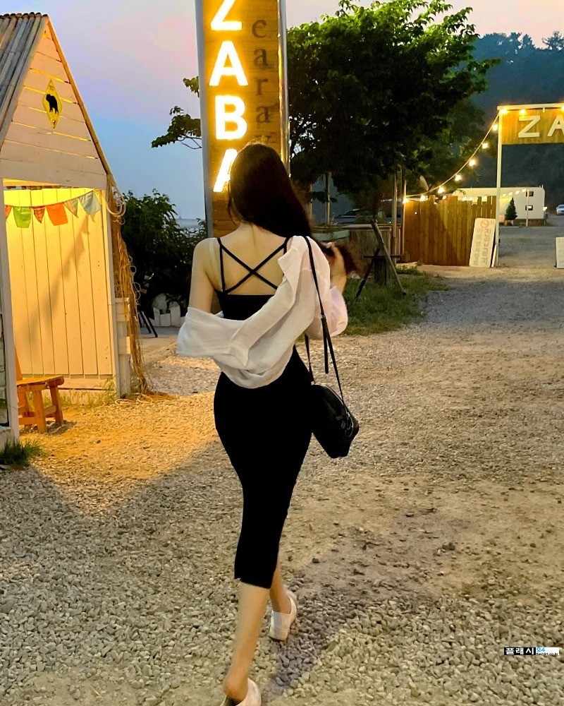 개이쁜 뒷태녀-8
