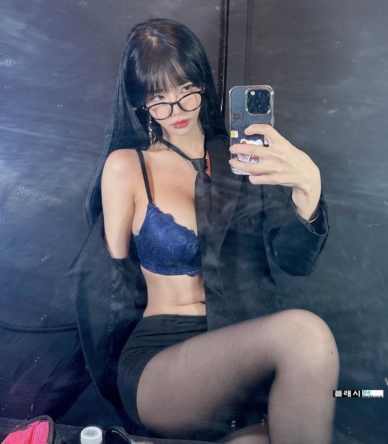 유혹하는게 장난없는 민한나-17