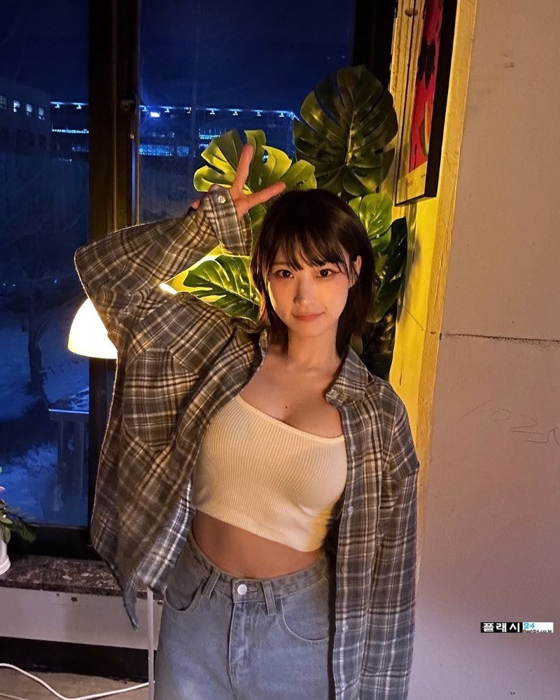거울셀카 찍는 명아츄-7