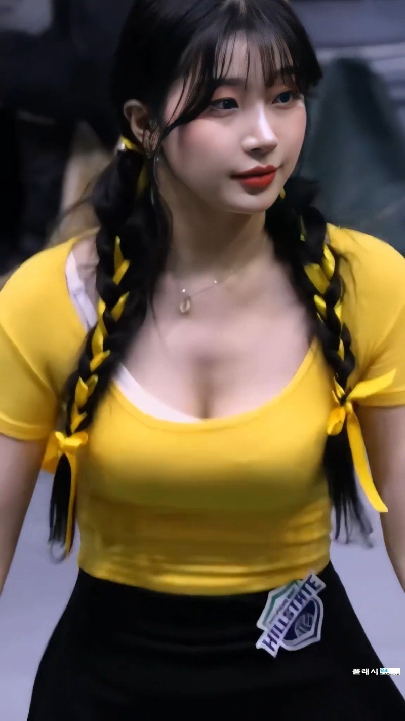 ㅇㅎ)응원중인 이주은 치어리더 실제모습-3