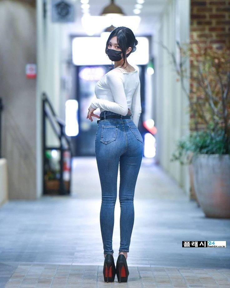 거부할 수 없는 처자의 신체 부위-8