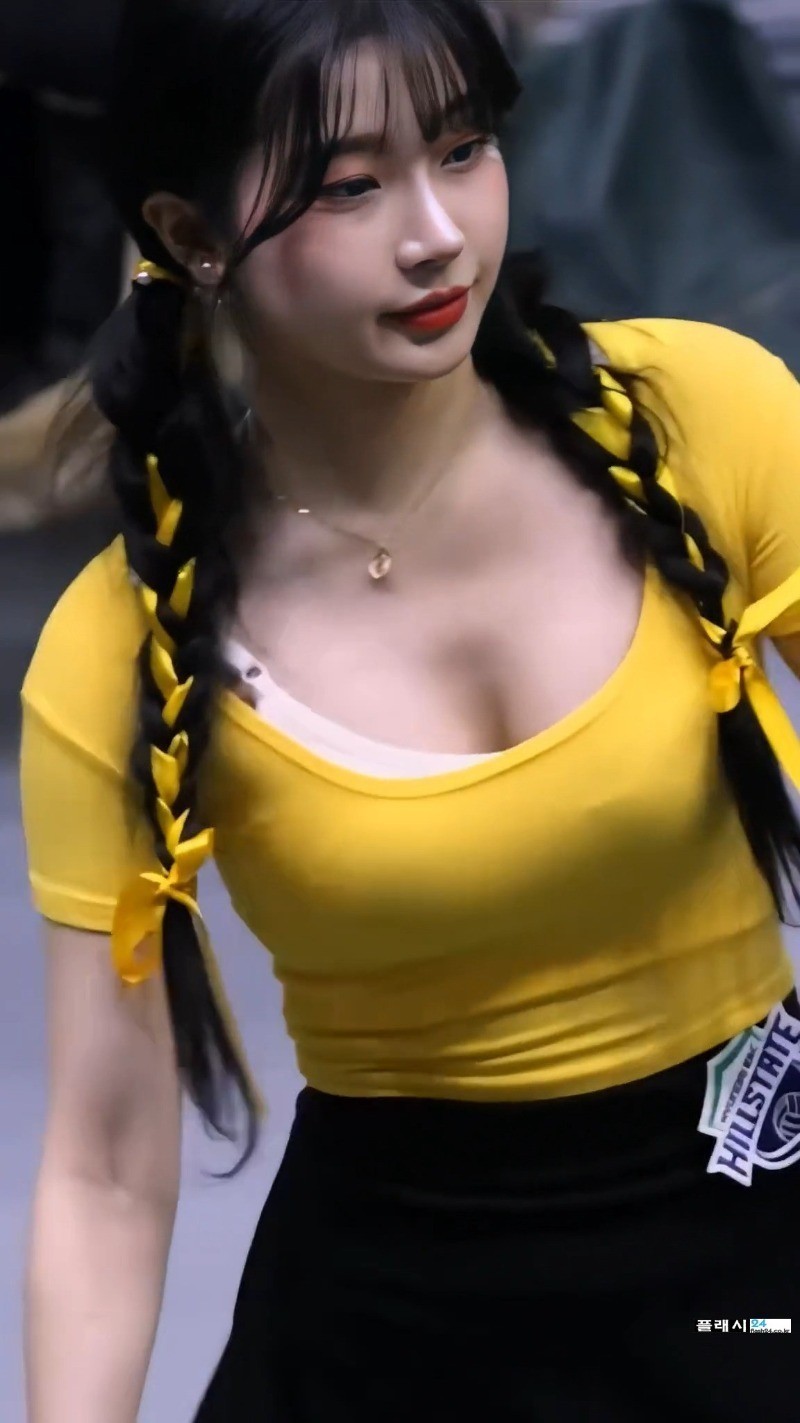 응원중인 이주은 치어리더 실제모습-9