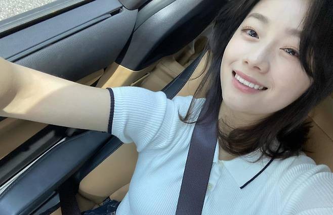 '폭싹 속았수다' 배우 채서안 비키니 몸매-4