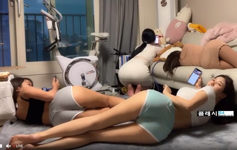 자꾸 보게되는 극락조합 뒤태-4
