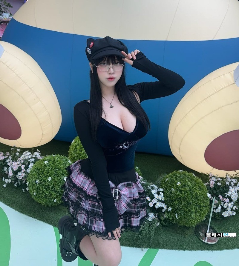 시선 사로잡는 놀이동산녀 송하나-6