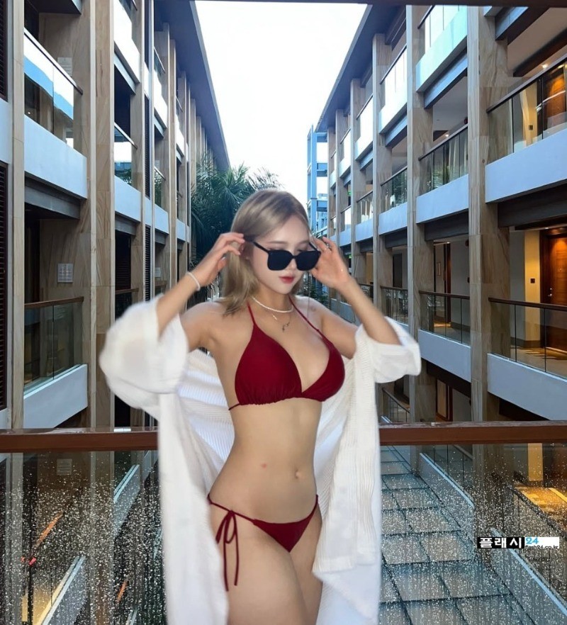 ㅇㅎ)치어리더 이진 수영복 공개-7