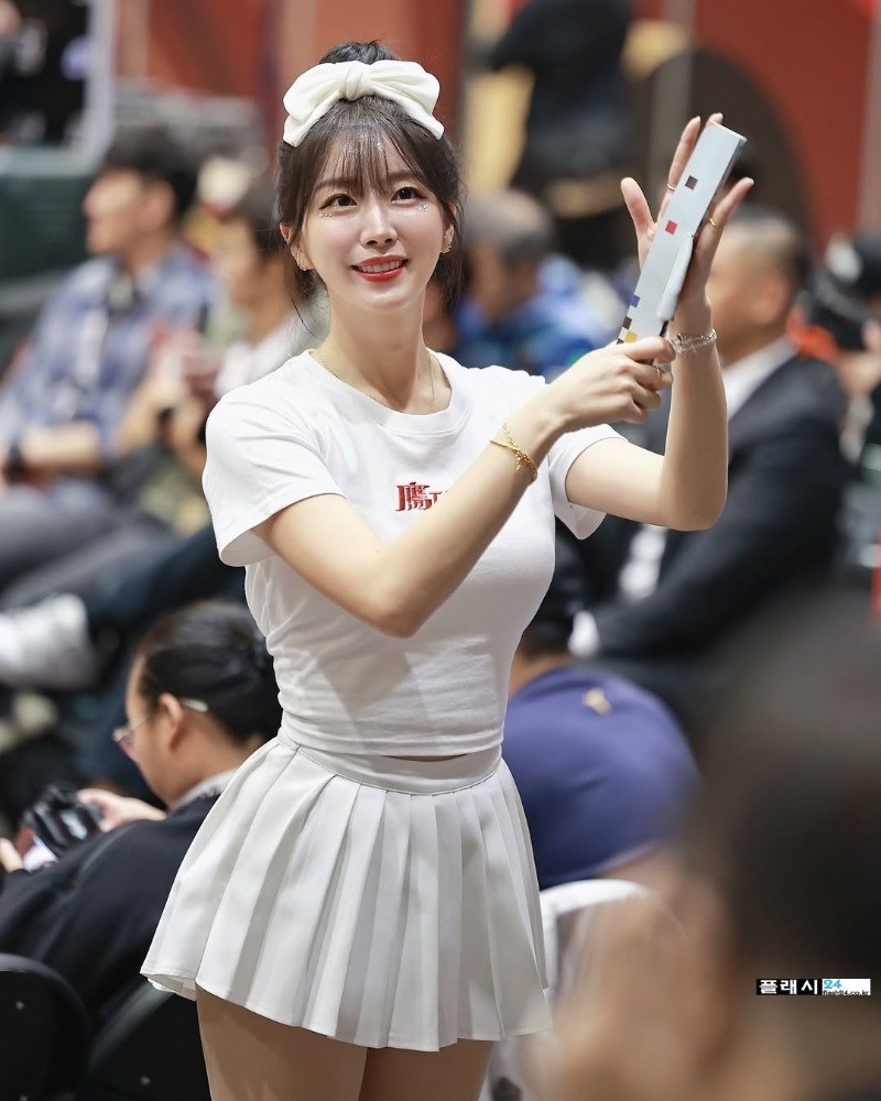 치어리더 안지현 티셔츠 볼륨감-19