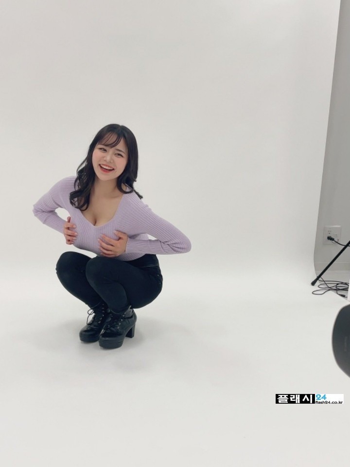 최근 승무원 작품에서 포텐 터진 오노사카 유이카 셀카-10