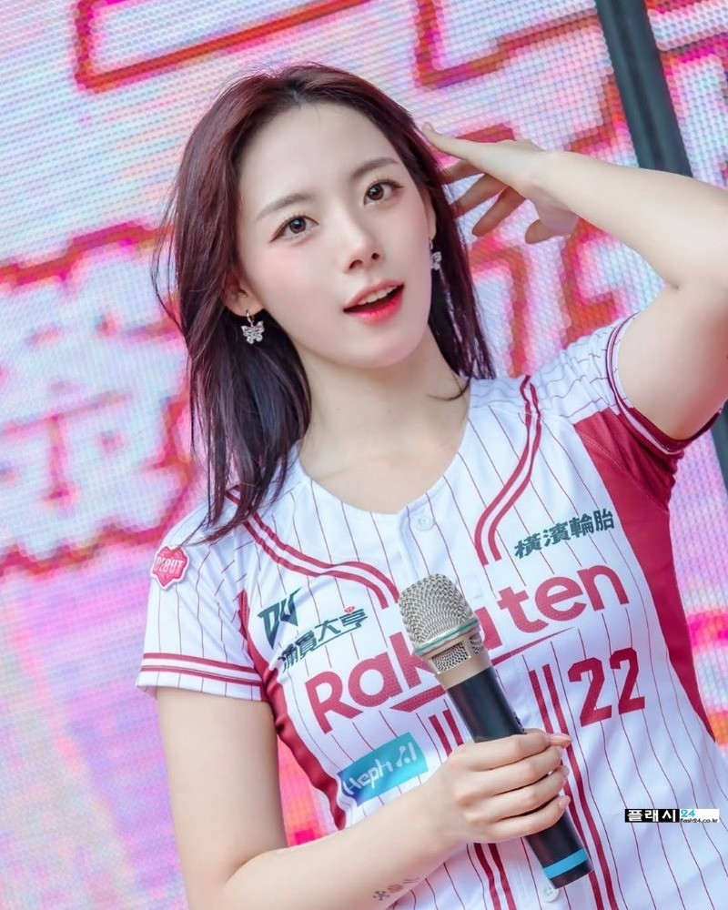ㅇㅎ)대만에서 폭발하는 하지원 치어리더 미니원피스-2