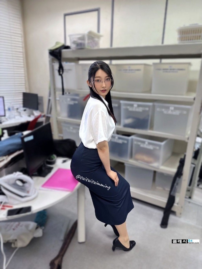 임원 비서실 직원 출신 신인 배우 모리야 요시노-8
