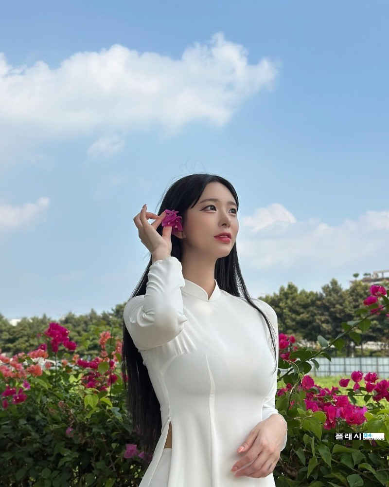 우리도 이제 아오자이 수입해서 입히자-7