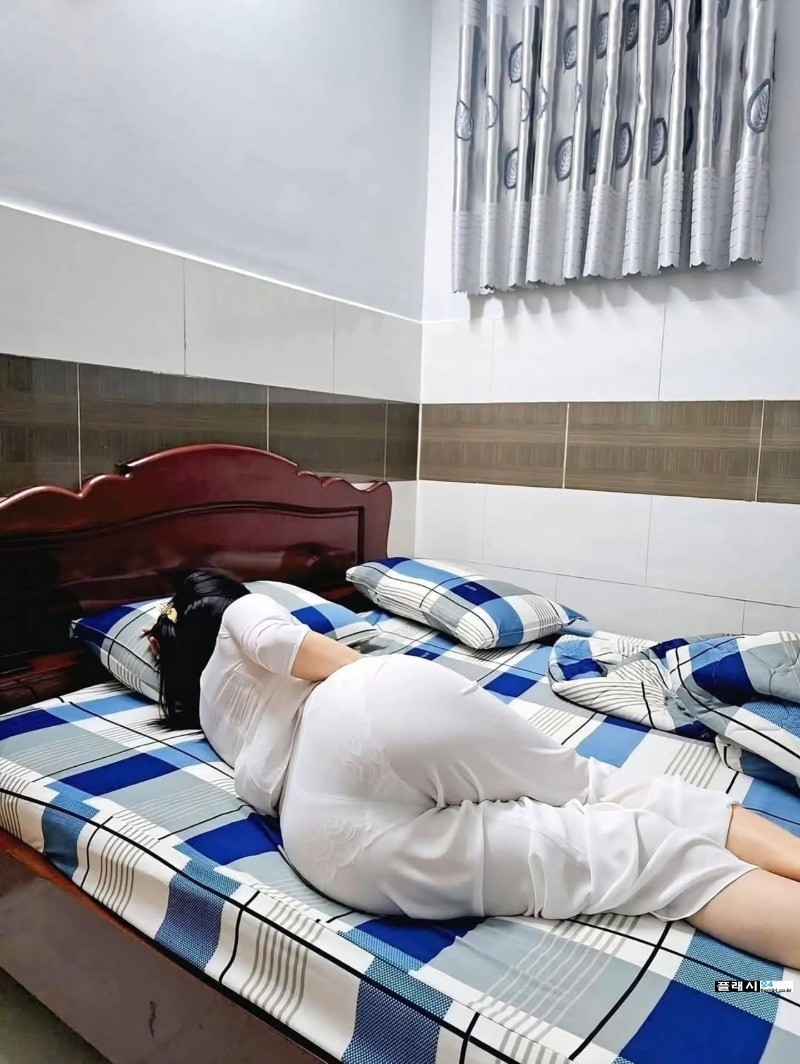 오빠 ~ 나 오늘 출근 안하면 안돼-14