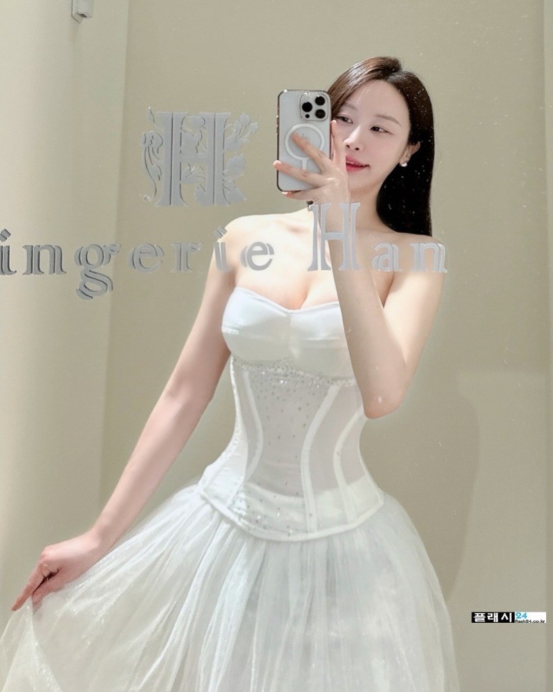 벨라 이 누나 셀카는 참을수없지-5