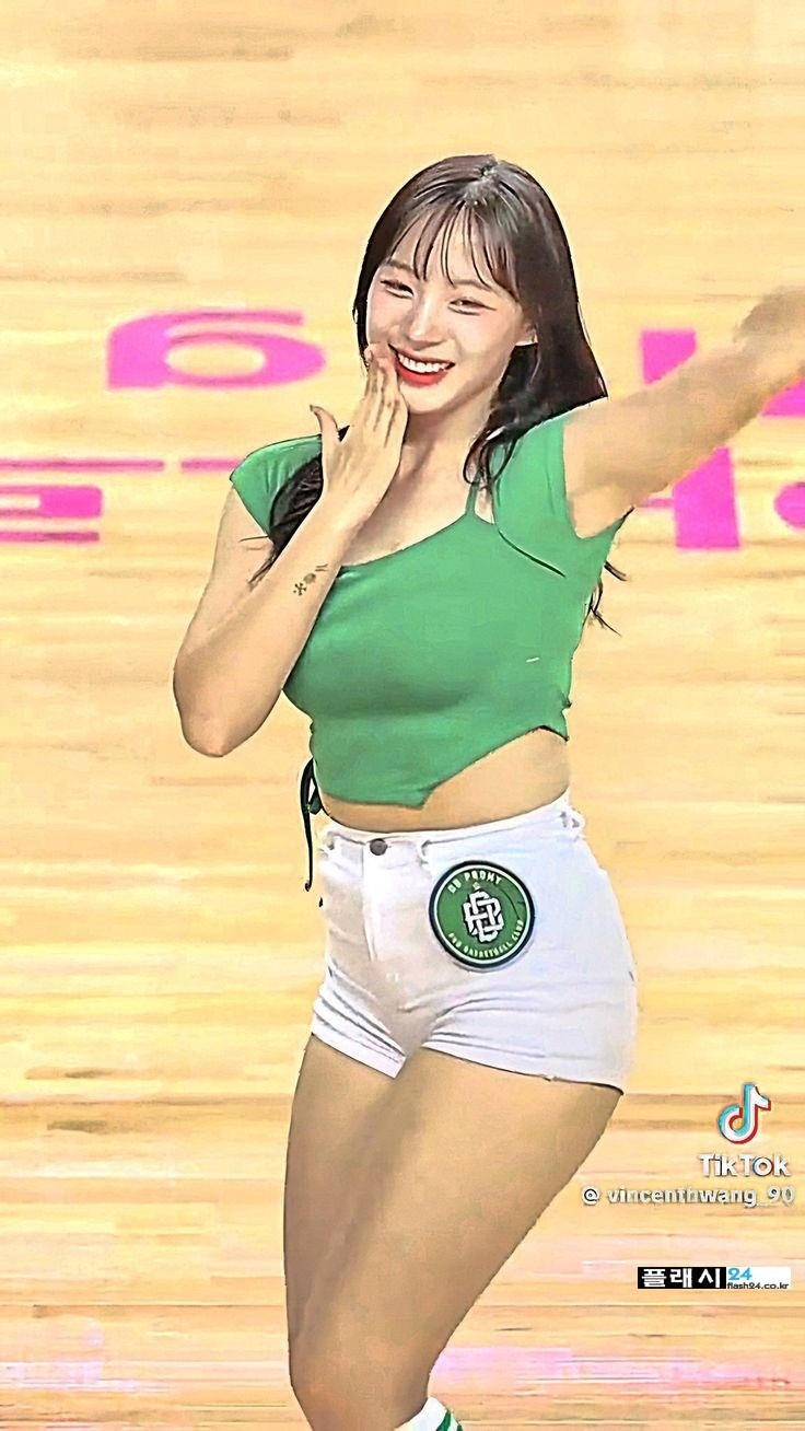 꿀벅지 빛나는 하지원 치어리더-9