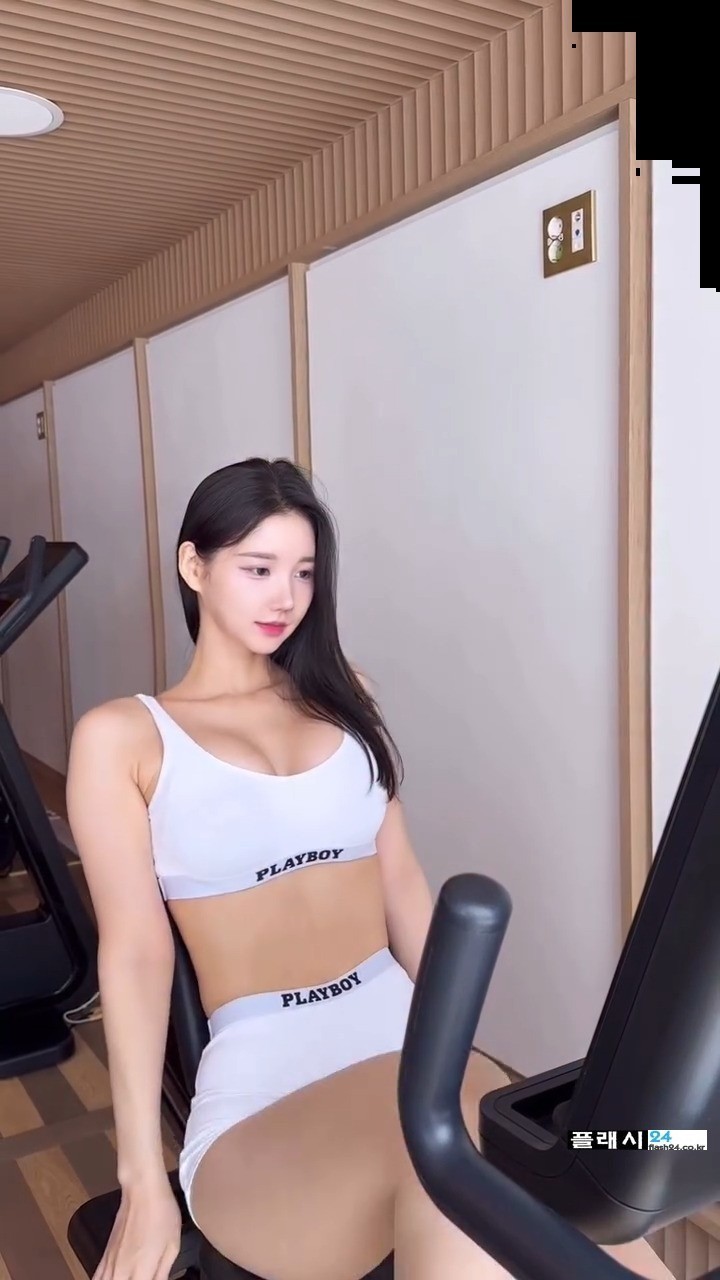 스포츠브라 입고 운동하는 DJ 미유-10