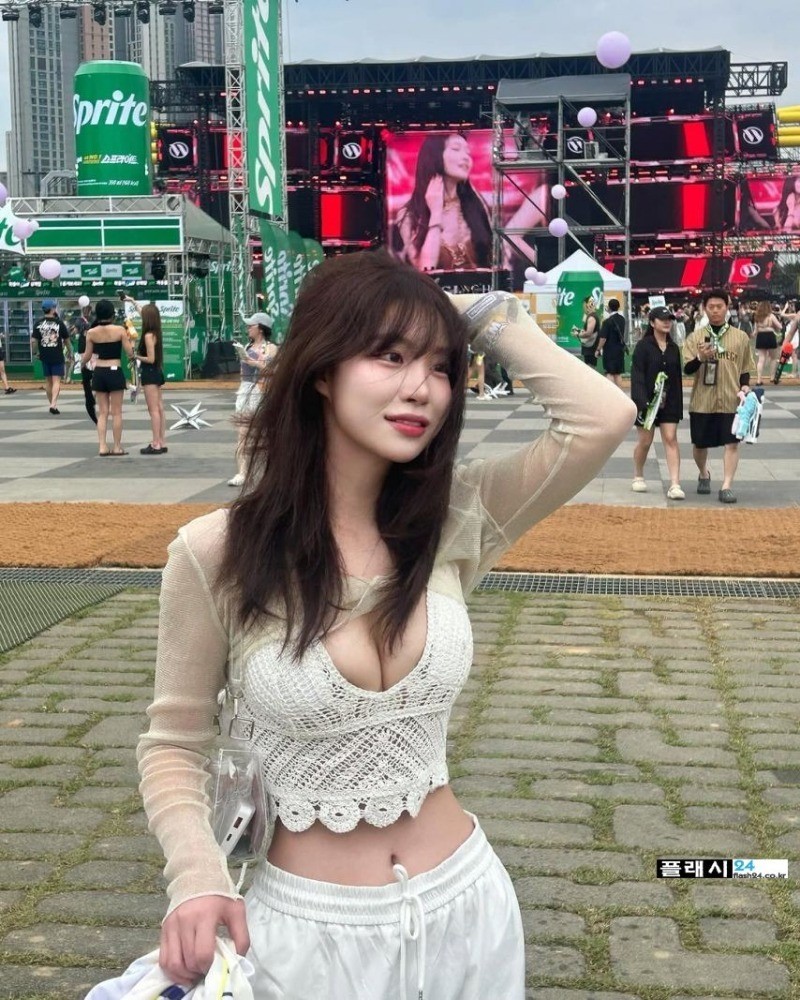 김다솜 워터밤 갔었구나-4