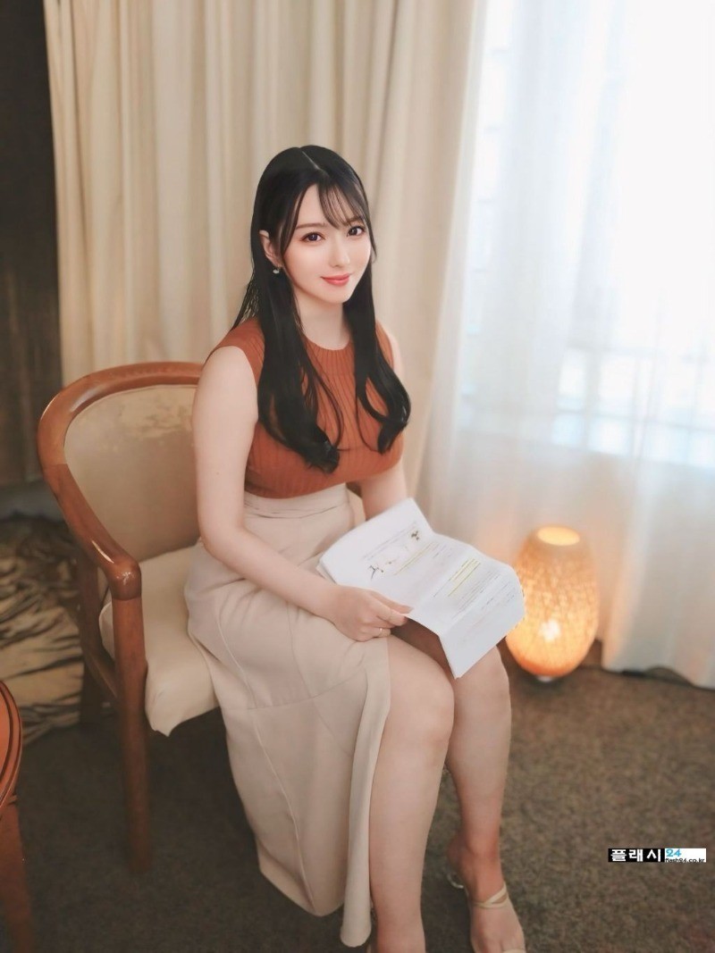 데뷔작 기대되는 히나노 카논-3