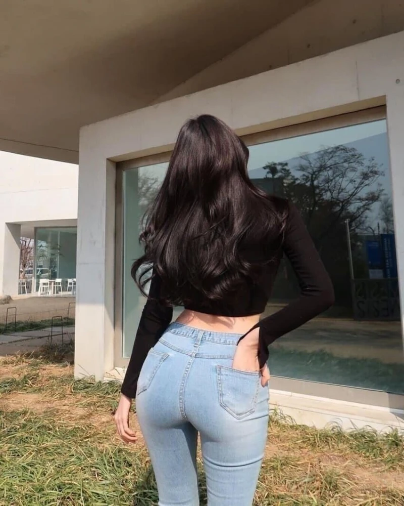 남자라면 참을수 없게 만드는 청바지 뒷태-3
