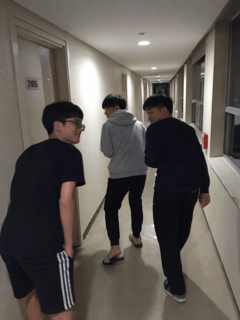 이제는 정말 분간이 쉽지 않은 Ai 이미지 사진들-9